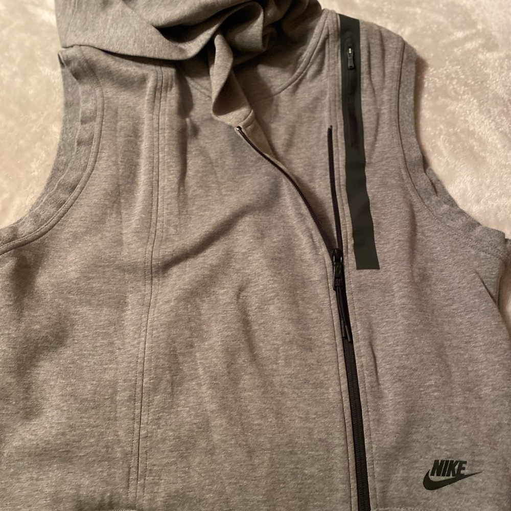 Nike loose fit vest